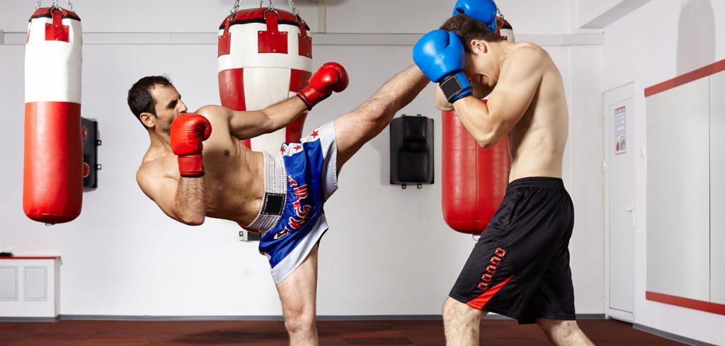 キックボクシング 上級・プロ志望の方もマッハキックボクシングプラス 柏でトレーニングを受けることができます